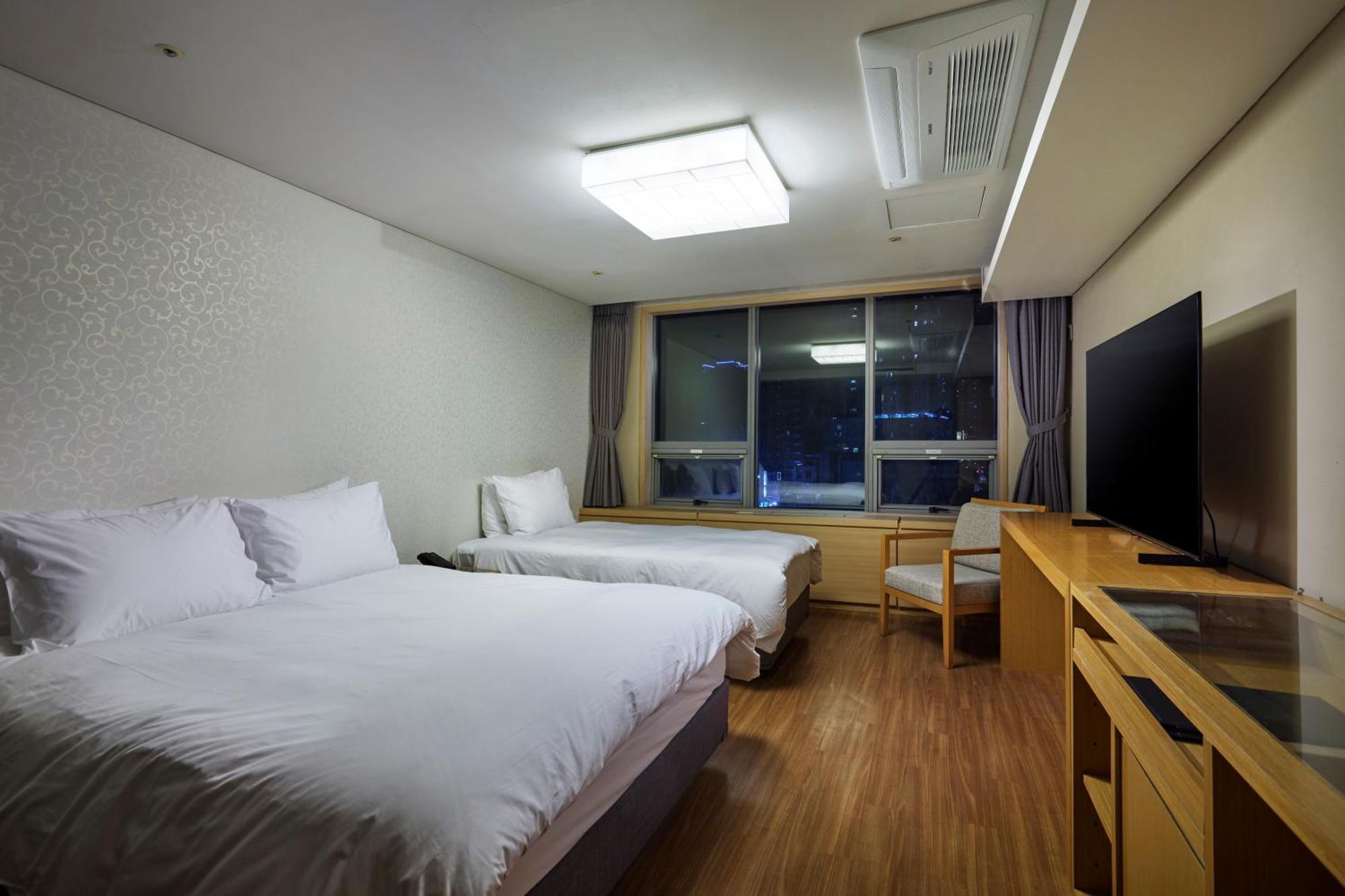 Hotel Interciti Tedžon Exteriér fotografie