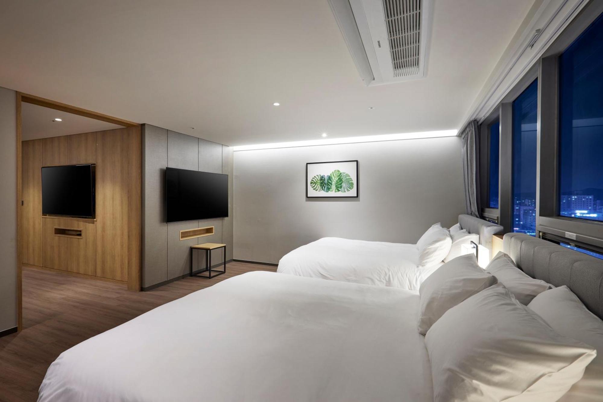 Hotel Interciti Tedžon Exteriér fotografie