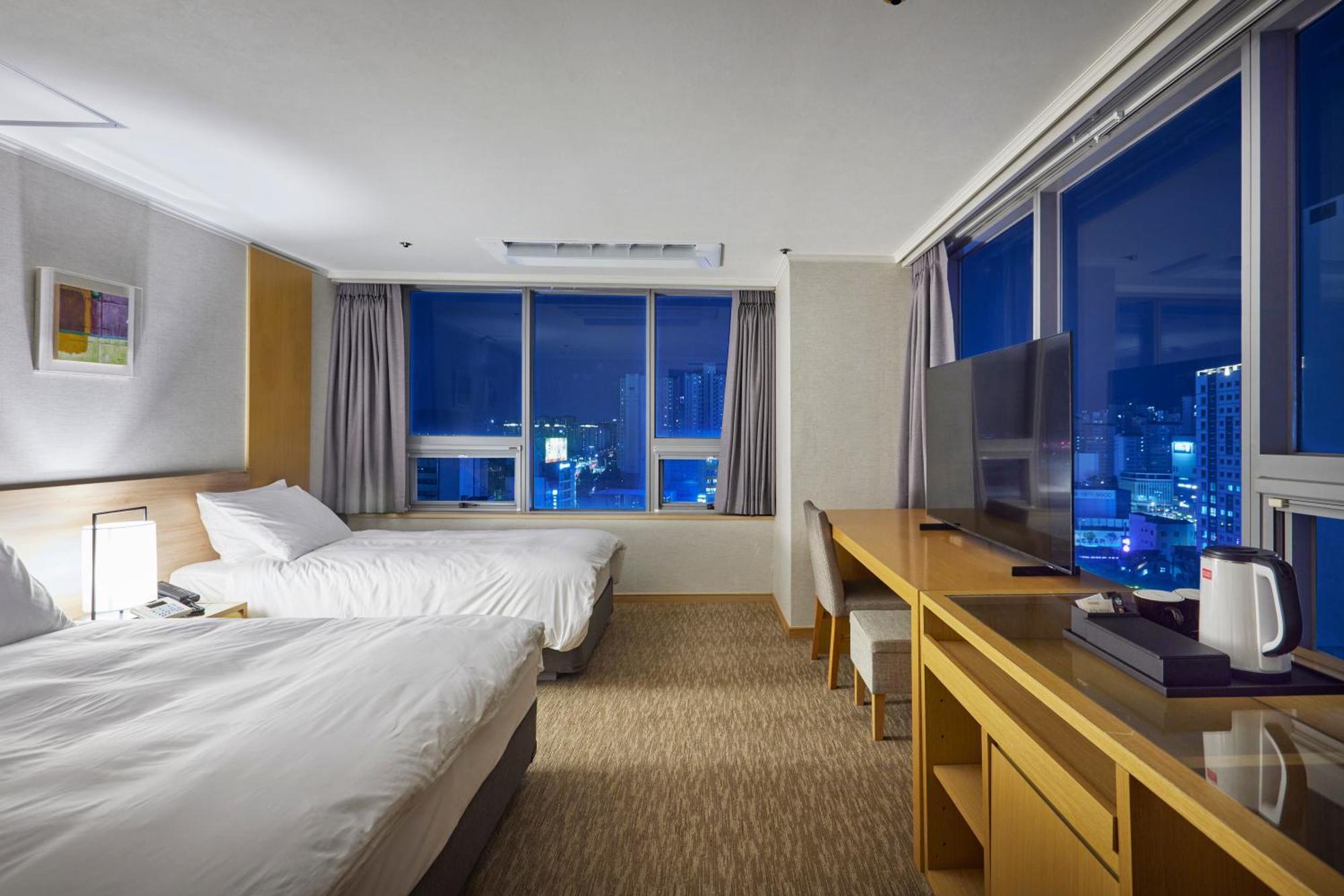 Hotel Interciti Tedžon Exteriér fotografie