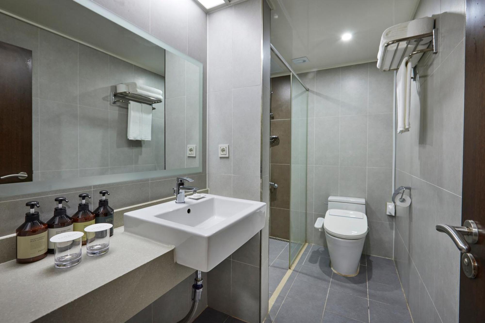 Hotel Interciti Tedžon Exteriér fotografie